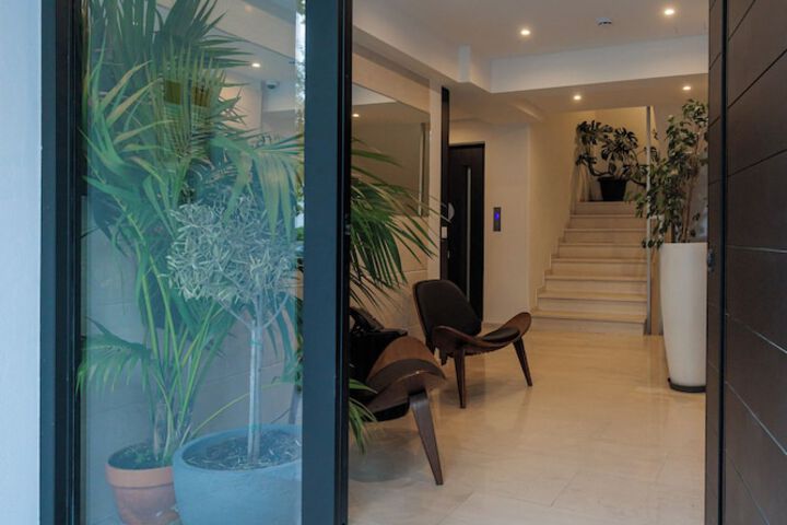 Hotel 3 of 72