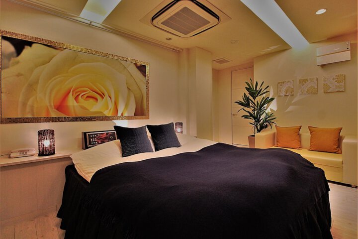 Room 4 of 51