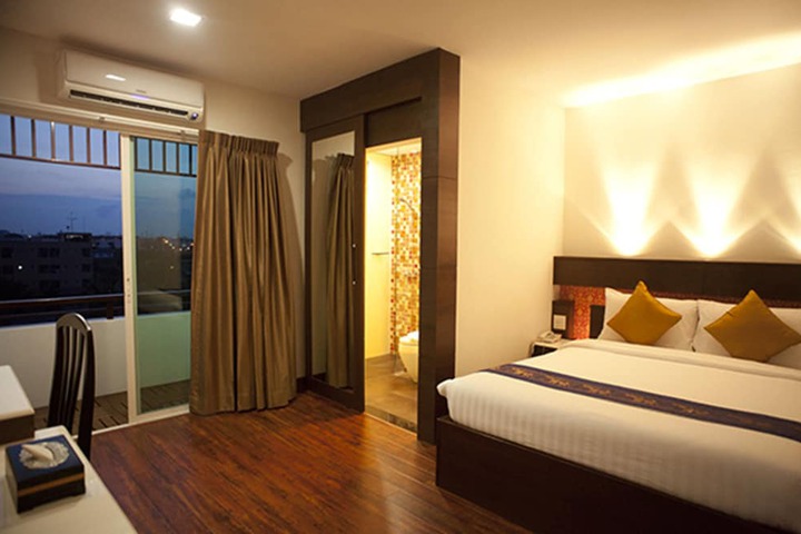 Room 3 of 51