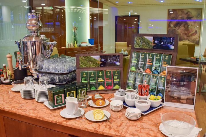 Breakfast/Coffee Service 95 of 157
