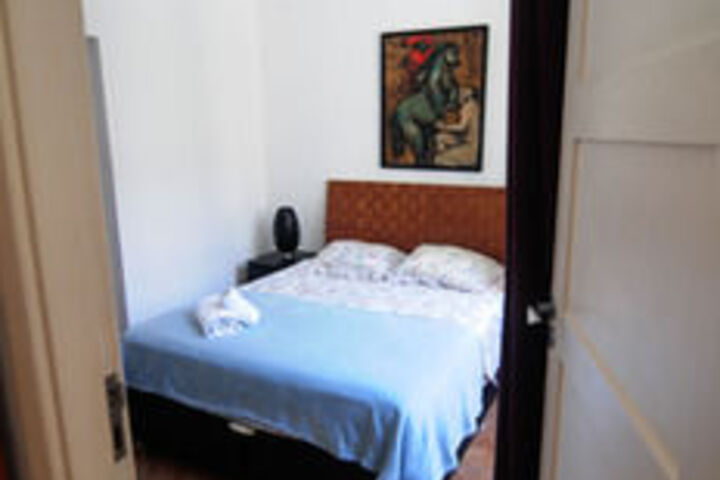 Room 8 of 27