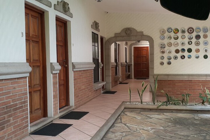 Ballroom/Hall 35 of 44