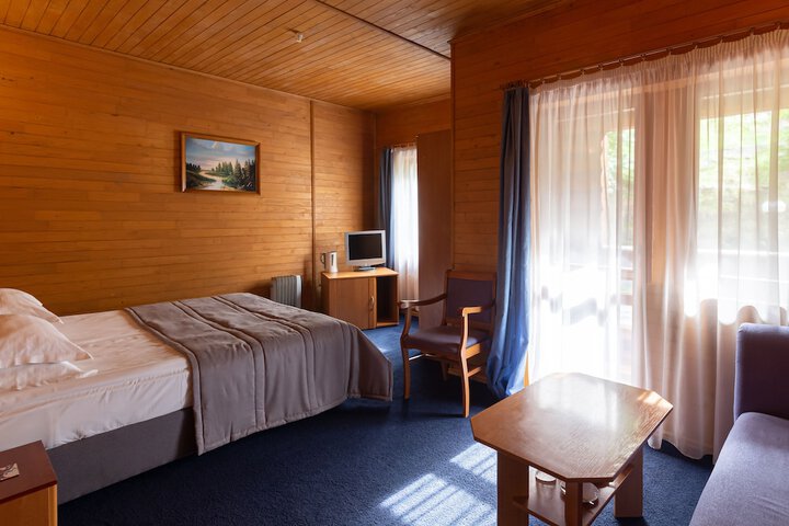 Room 57 of 262