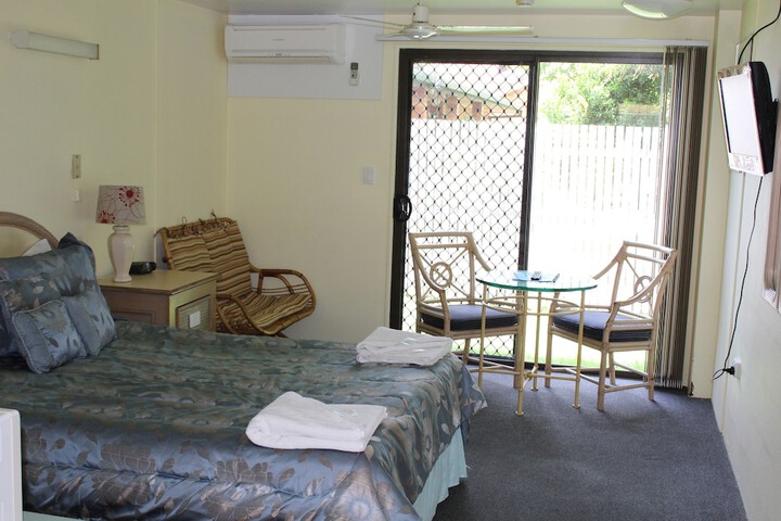 Room 10 of 36
