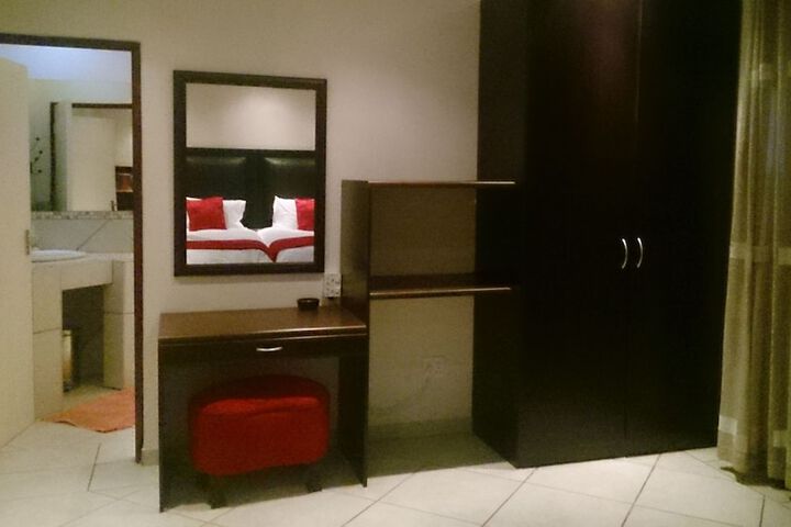 Room 7 of 20
