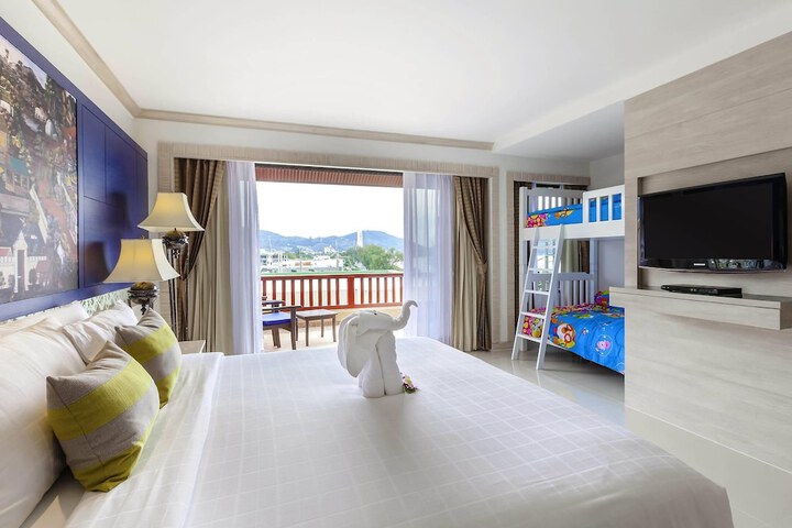 Room 93 of 257
