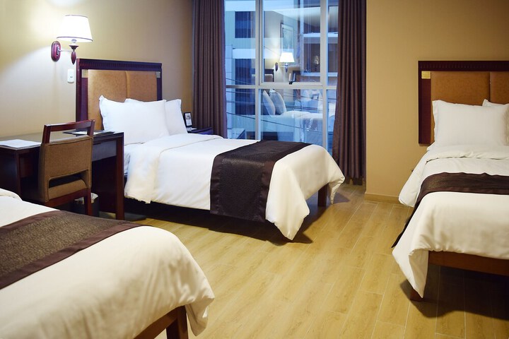 Room 35 of 62