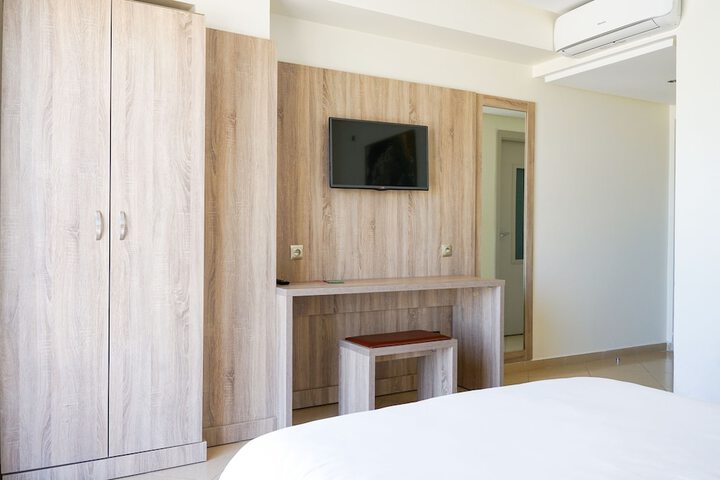 Room 27 of 50