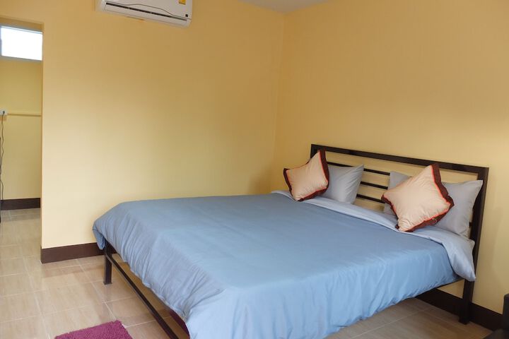 Room 5 of 48
