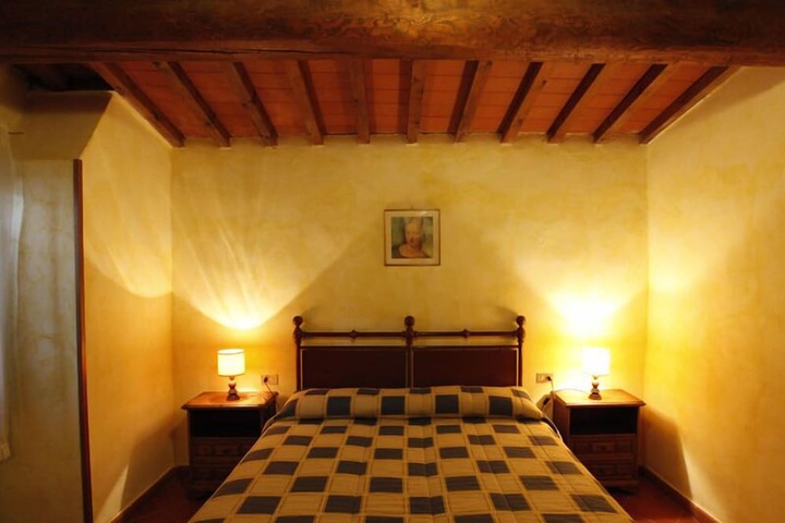 Room 4 of 40