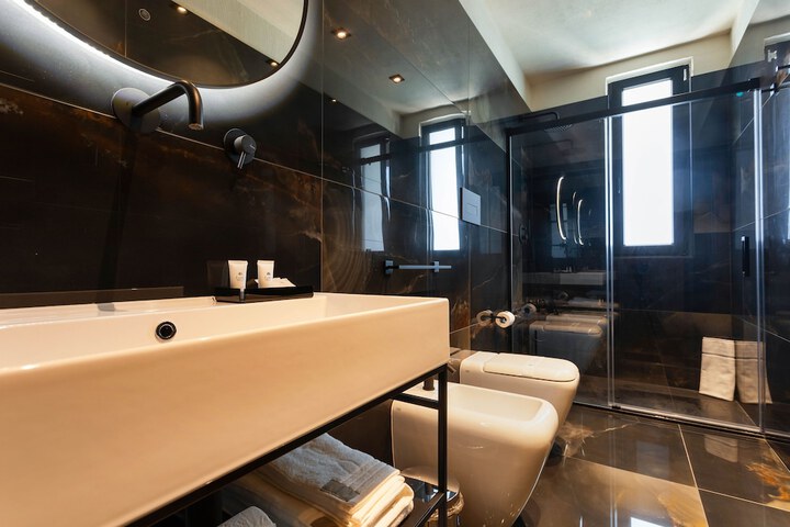 Room 20 of 29