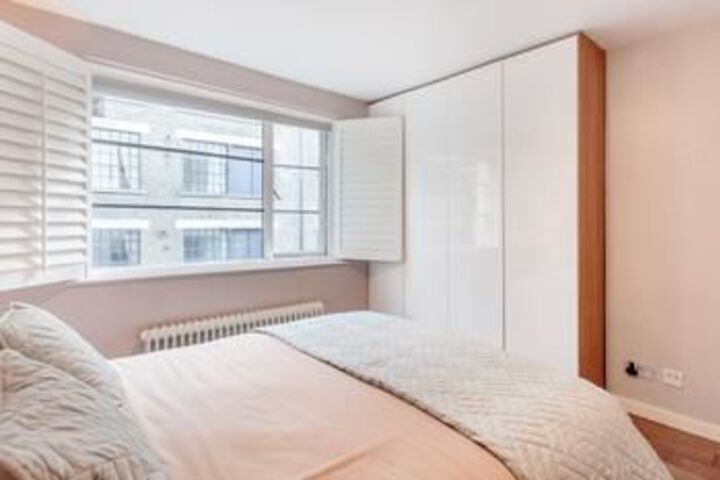 Room 27 of 49
