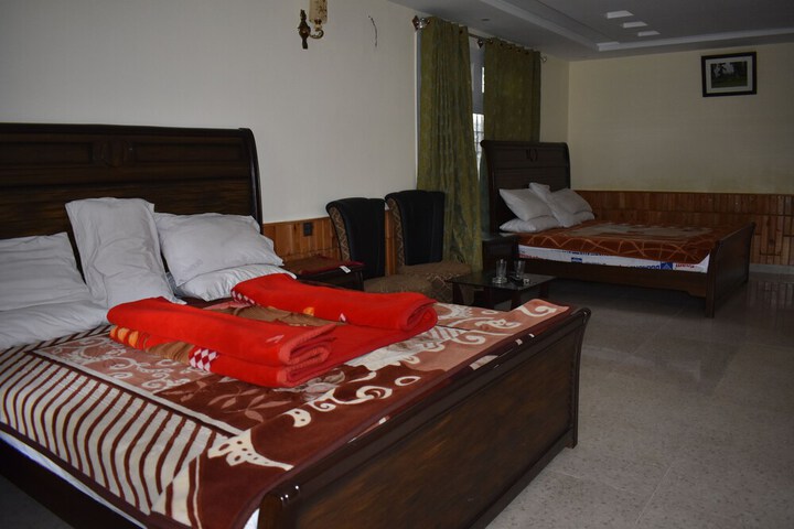 Room 3 of 13