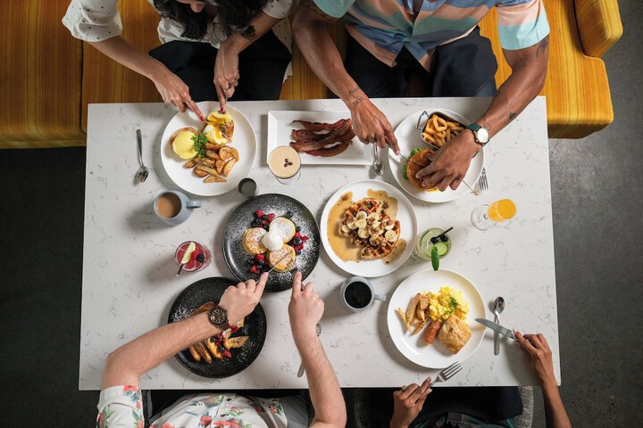 Dining 54 of 85