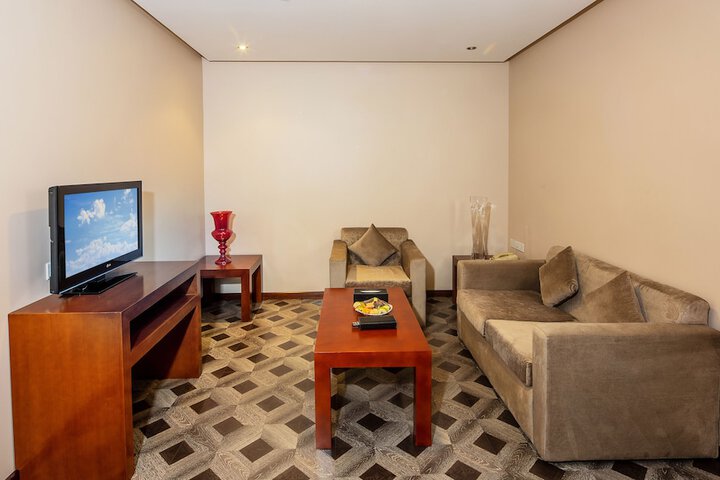 Room 43 of 76