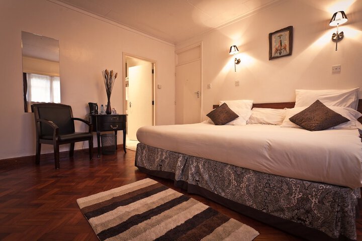 Room 6 of 40