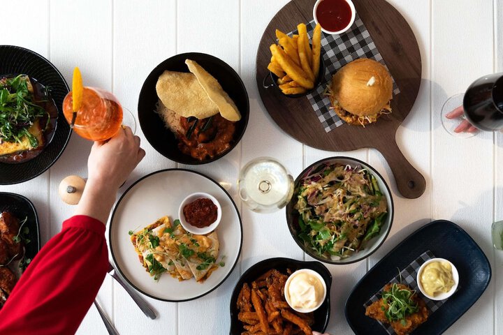 Dining 96 of 128