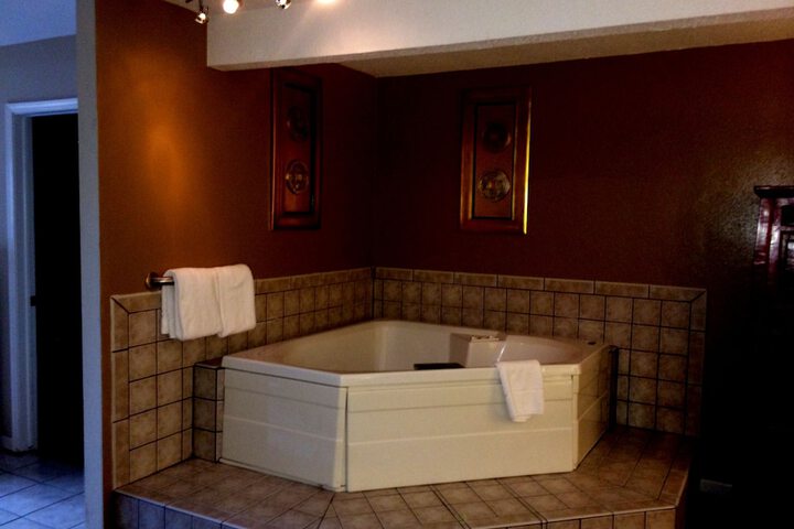 Hot Tub 127 of 219