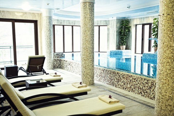 Pool 47 of 108