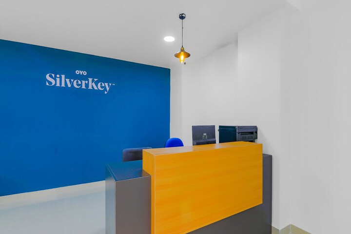 SILVERKEY EXECUTIVE STAYS 29607 ECR 1
