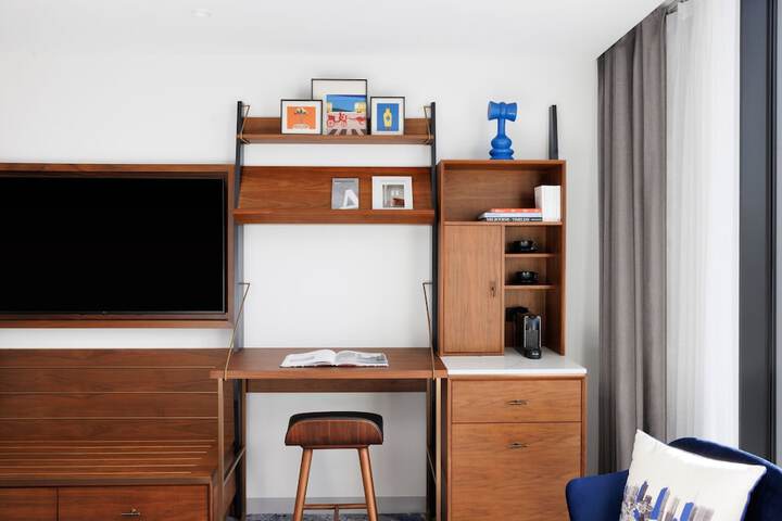 Room 19 of 110