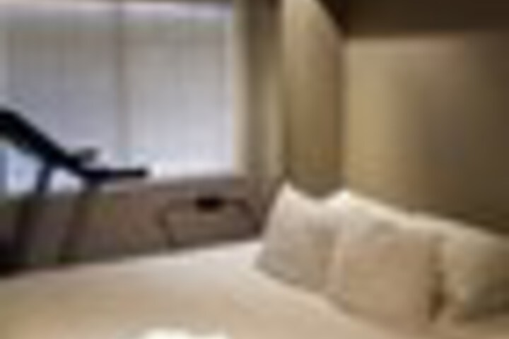 Room 95 of 828