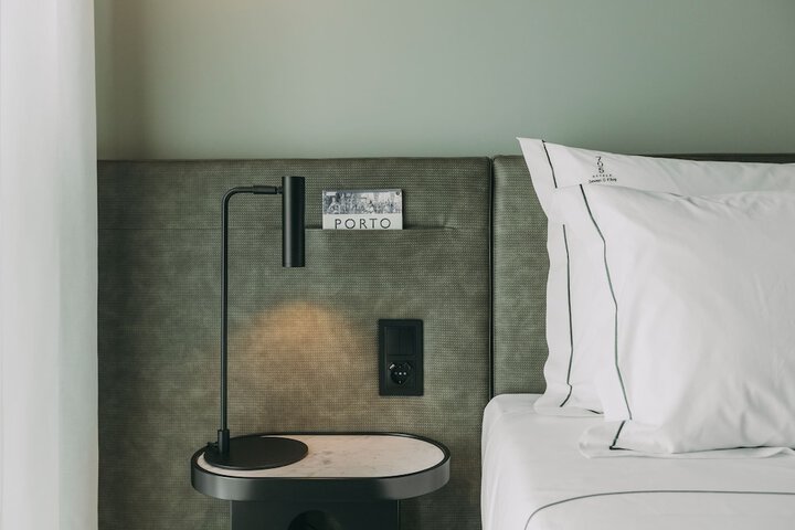 Room 32 of 145