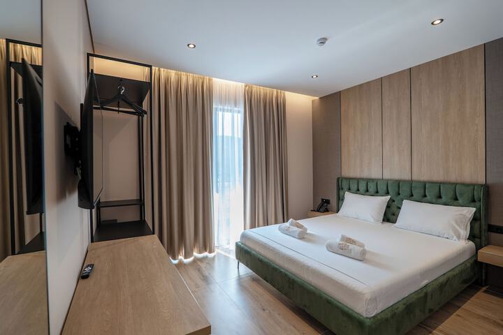 Room 53 of 115