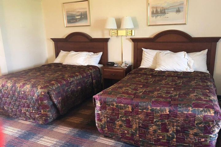 2 Double Beds (2 of 4)