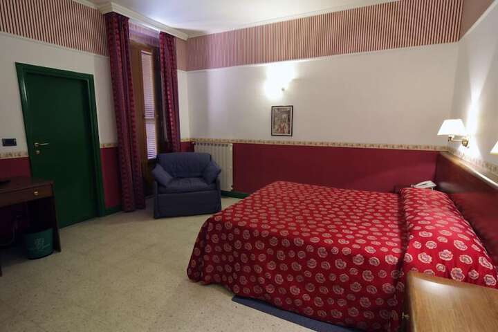 Room 11 of 59