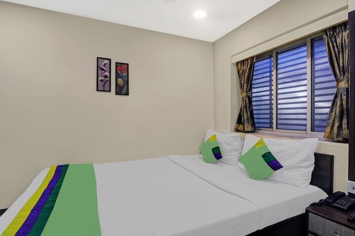 Room 10 of 40