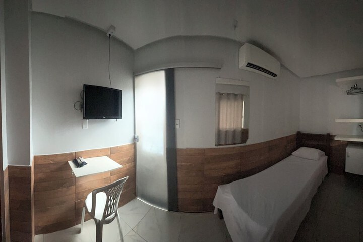 Room 17 of 60