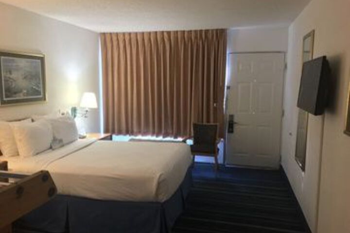 Room 5 of 45