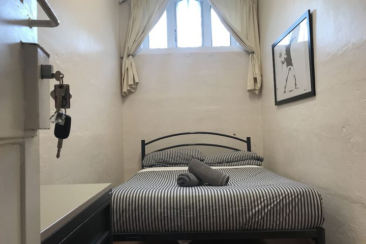 Room 17 of 71