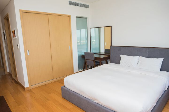 Room 9 of 183