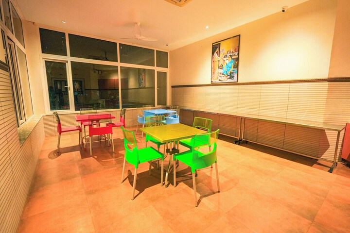 Dining 84 of 138