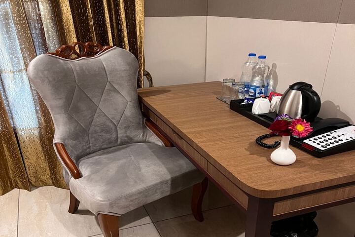 Room 5 of 50