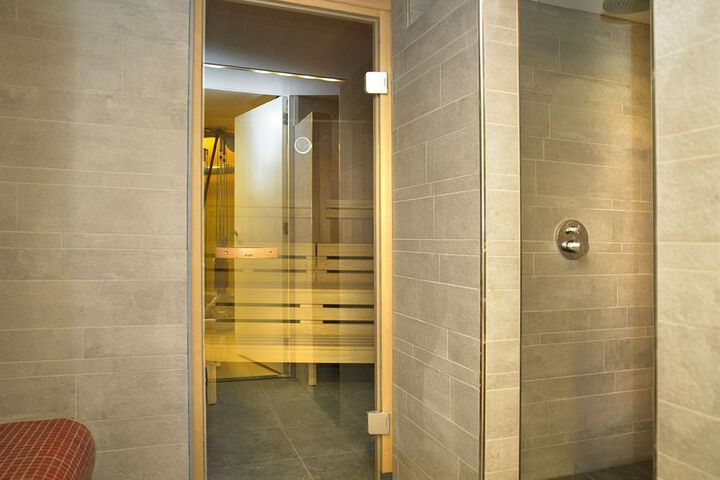 General 9 of 18