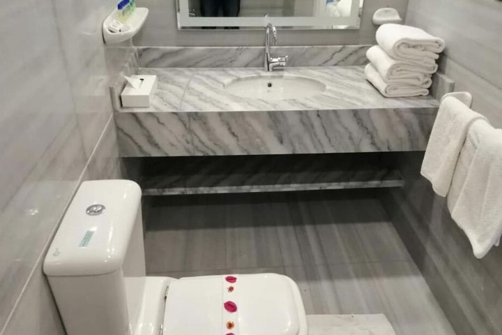 Clean Restrooms