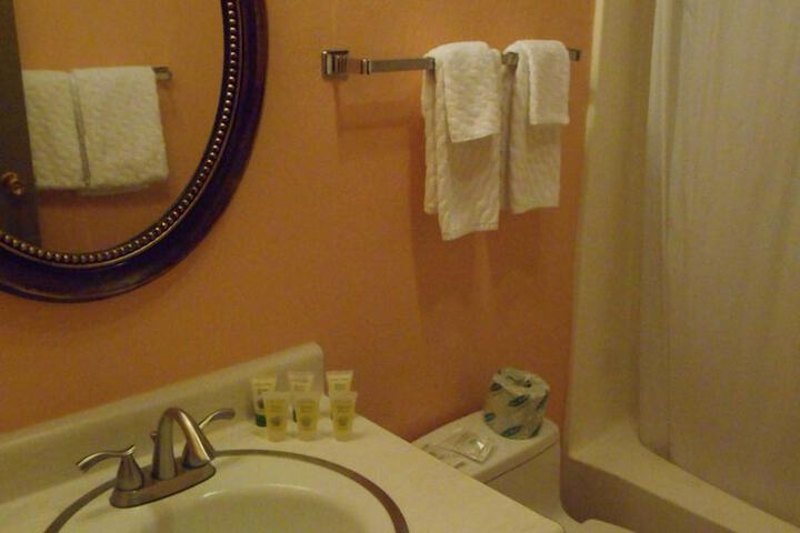 Room 120 of 141