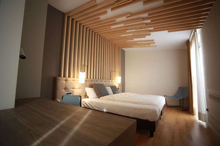 Room 11 of 75