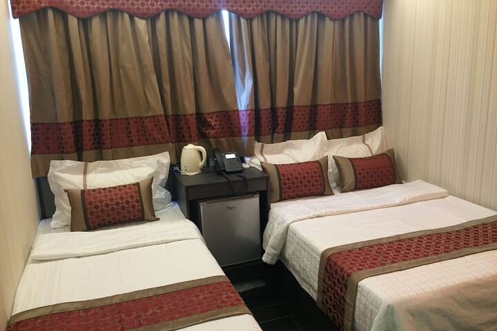 Room 12 of 52
