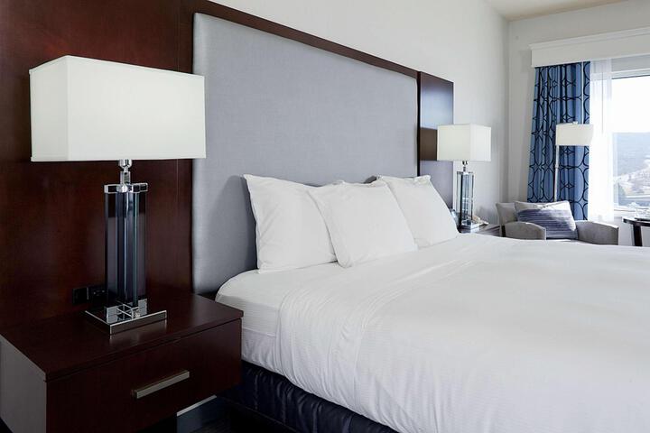 1 King Bed Room with Sofa Bed (19 of 24)