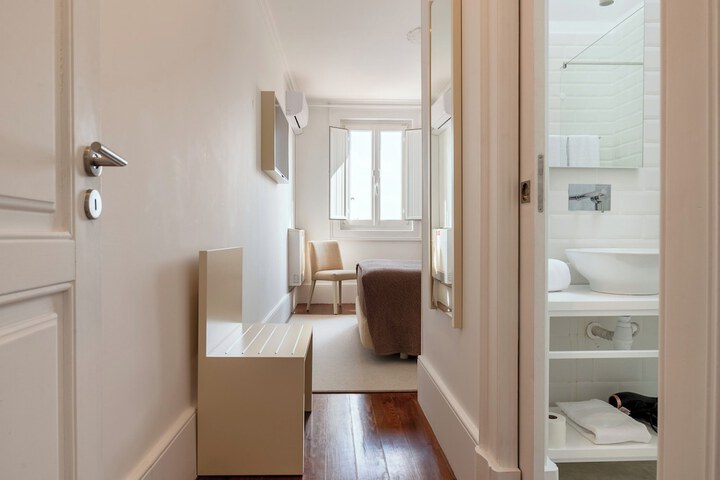 Room 41 of 59