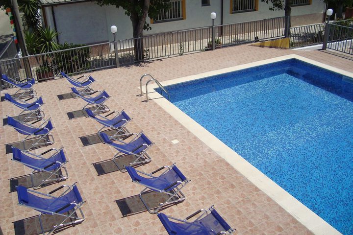 Pool 6 of 25