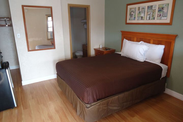 Room 5 of 36