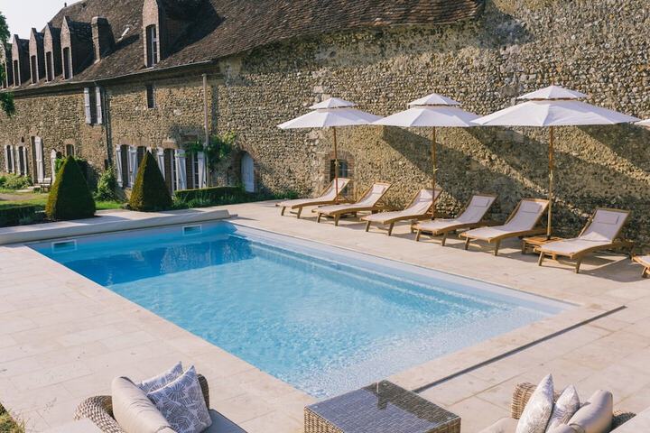 Pool 52 of 83
