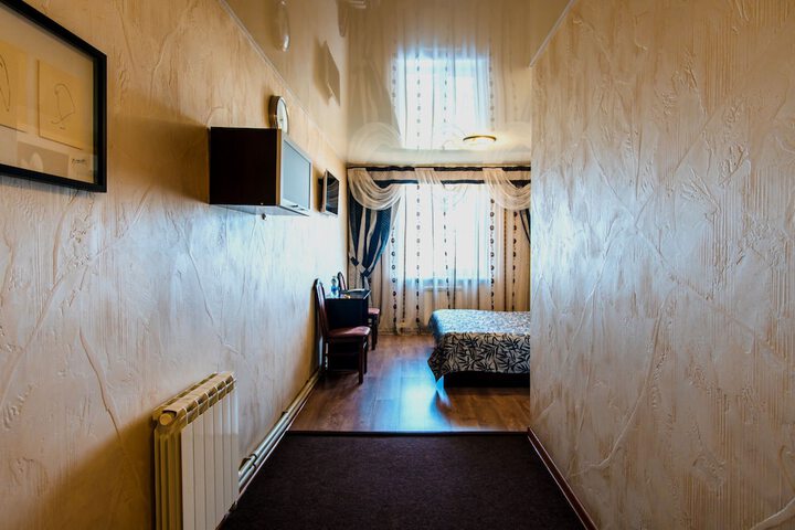 Room 32 of 57