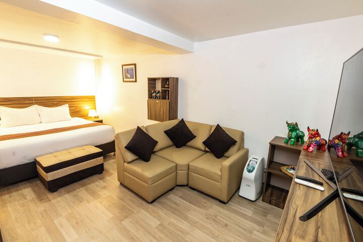 Room 10 of 43