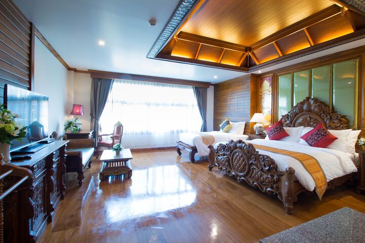 Room 4 of 73